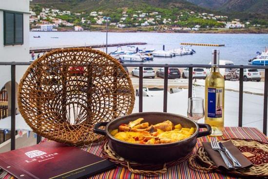 El Port De La Selva Hostal La Tina מראה חיצוני תמונה