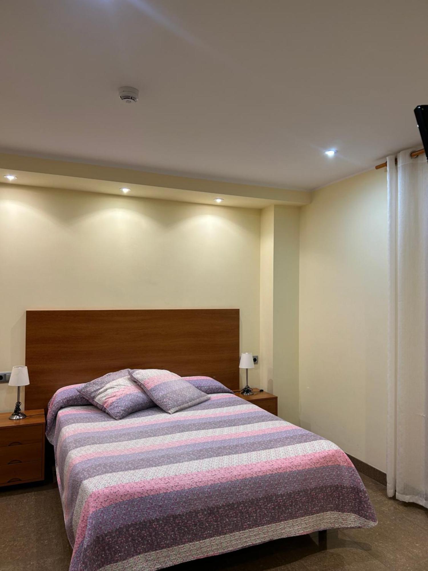 El Port De La Selva Hostal La Tina מראה חיצוני תמונה