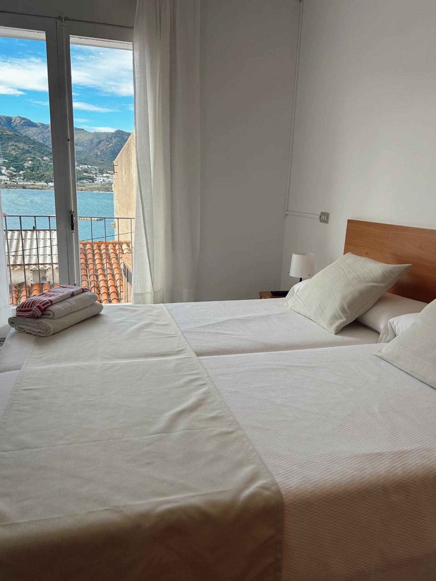 El Port De La Selva Hostal La Tina מראה חיצוני תמונה